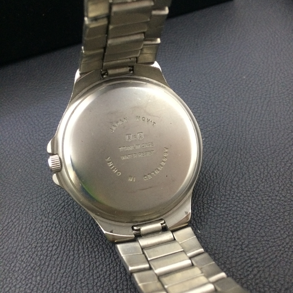Đồng hồ nam Q&Q Titanium Nhật