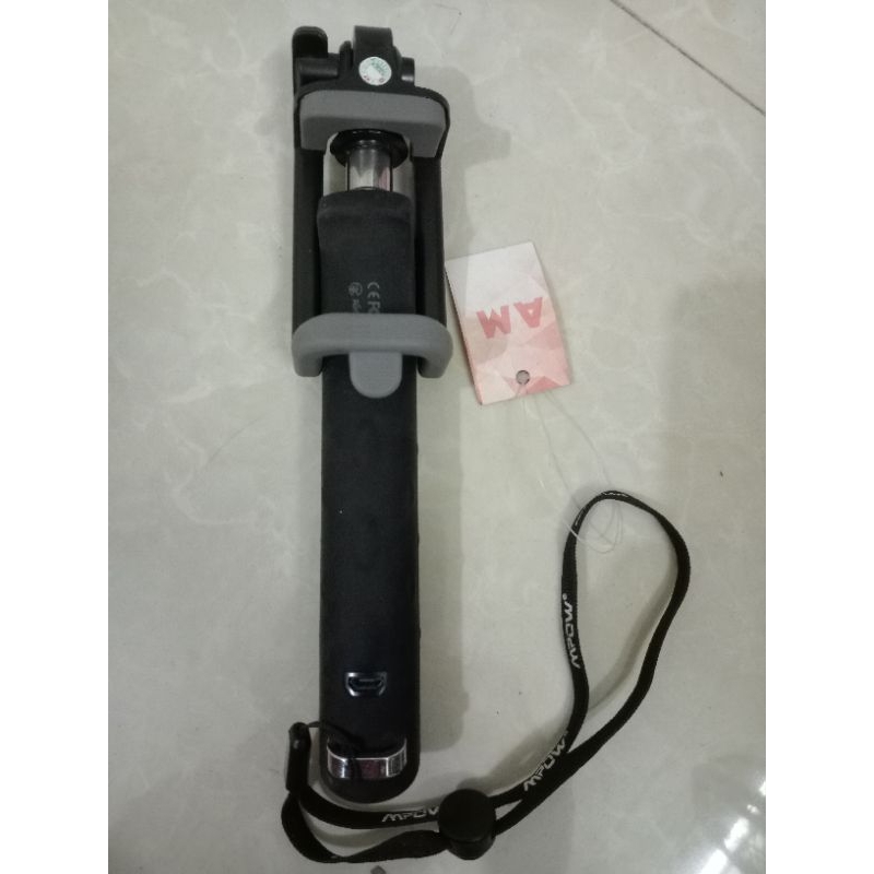 Gậy chụp ảnh tự sướng bluetooth có khối lượng cực nhẹ và dễ dàng mang theo.