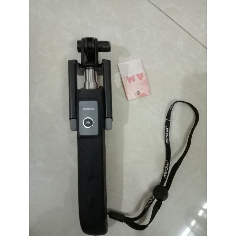 Gậy chụp ảnh tự sướng bluetooth có khối lượng cực nhẹ và dễ dàng mang theo.