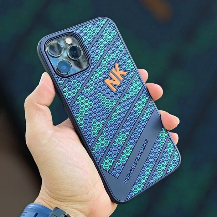 Ốp lưng Nillkin Striker iPhone 13 Pro Max (hàng chính hãng)