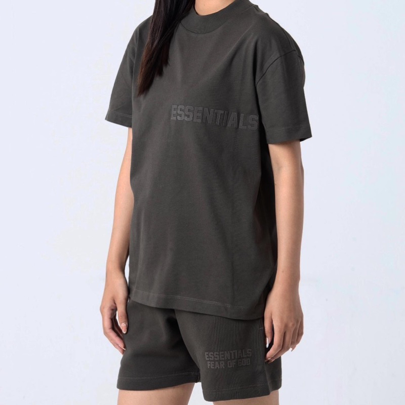 Áo thun ESSENTIALS - mẫu mới nhất