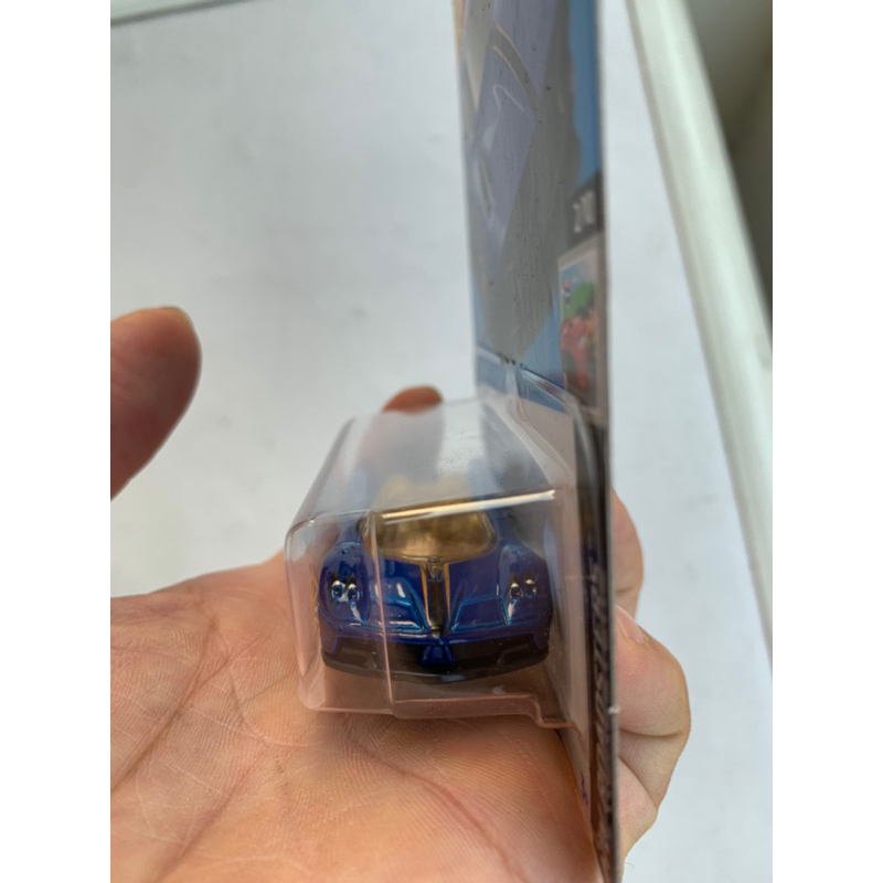 Hot Wheels '17 Pagani Huayra Roadster