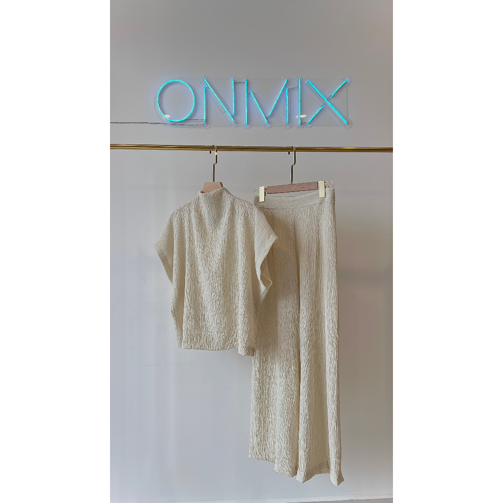 Set bộ hè cực xinh nhà ONMIX - Lauren Set - Màu Be - Vải Thun Sốp Hàn Cao Cấp