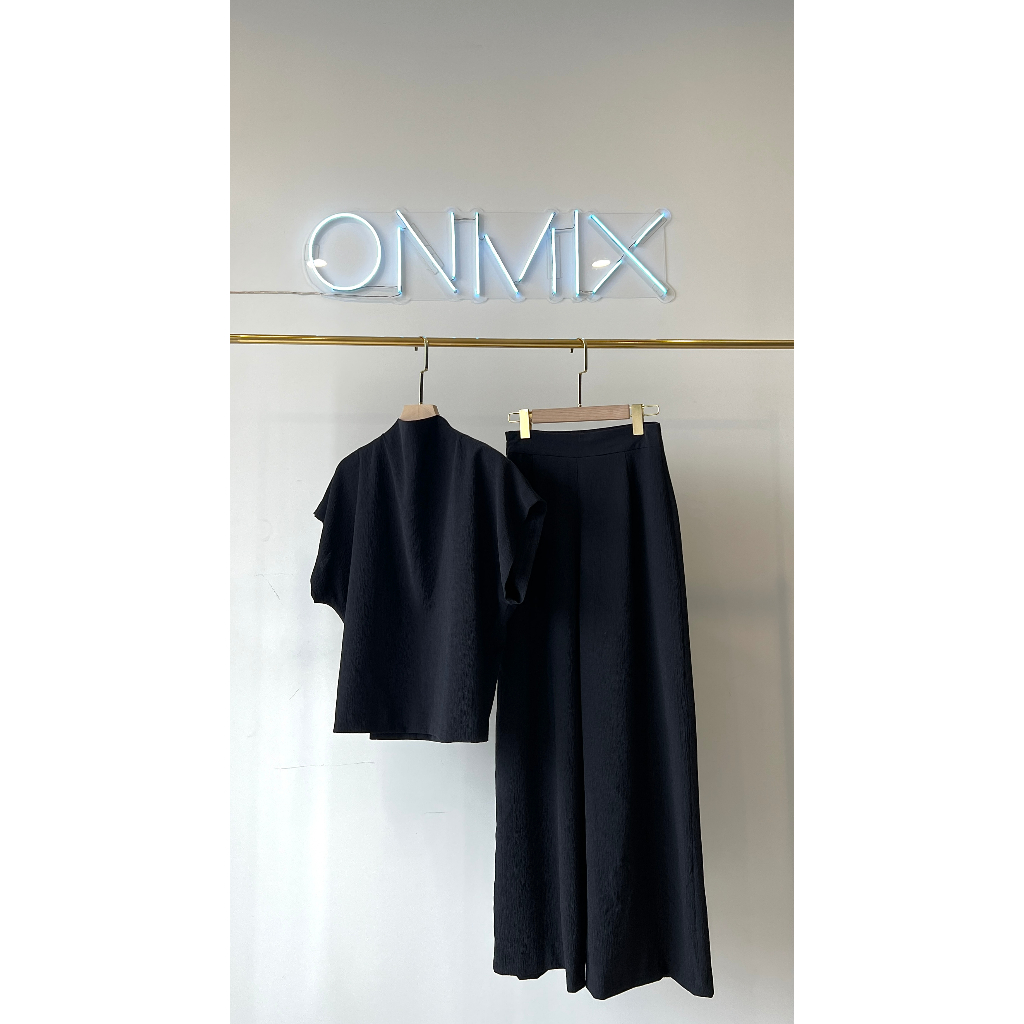 Set bộ hè cực xinh nhà ONMIX - Lauren Set - Màu Đen - Vải Thun Sốp Hàn Cao Cấp