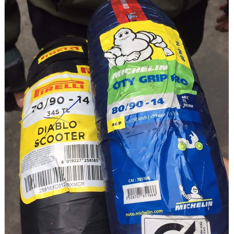 (Khuyễn mãi) Cặp vỏ Pirelli Diablo Scooter 70/90-14 TL và Michelin City Grip Pro 80/90-14 TL
