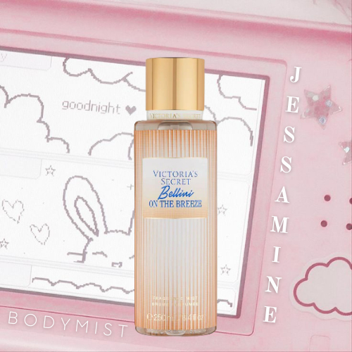 ✨ Xịt thơm Body Mist 𝐕𝐢𝐜𝐭𝐨𝐫𝐢𝐚'𝐬 𝐒𝐞𝐜𝐫𝐞𝐭 𝐁𝐞𝐥𝐥𝐢𝐧𝐢 𝐎𝐧 𝐓𝐡𝐞 𝐁𝐫𝐞𝐞𝐳