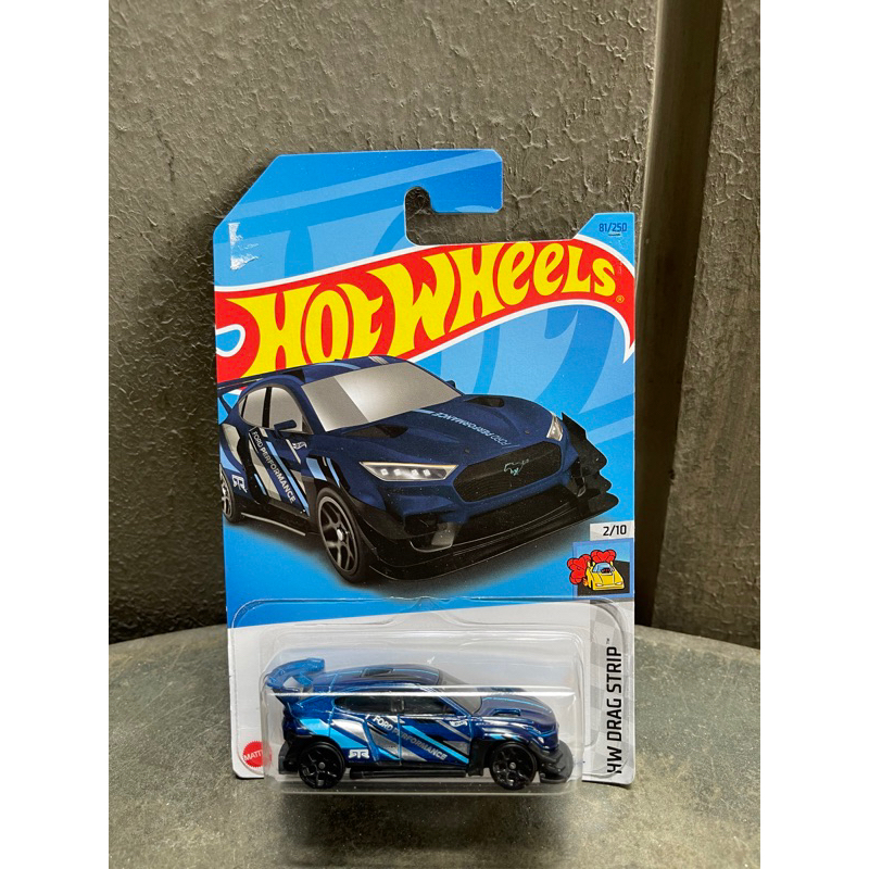 Xe mô hình đồ chơi cơ bản Hotwheels 1:64 - Ford Mustang Mach-E 1400
