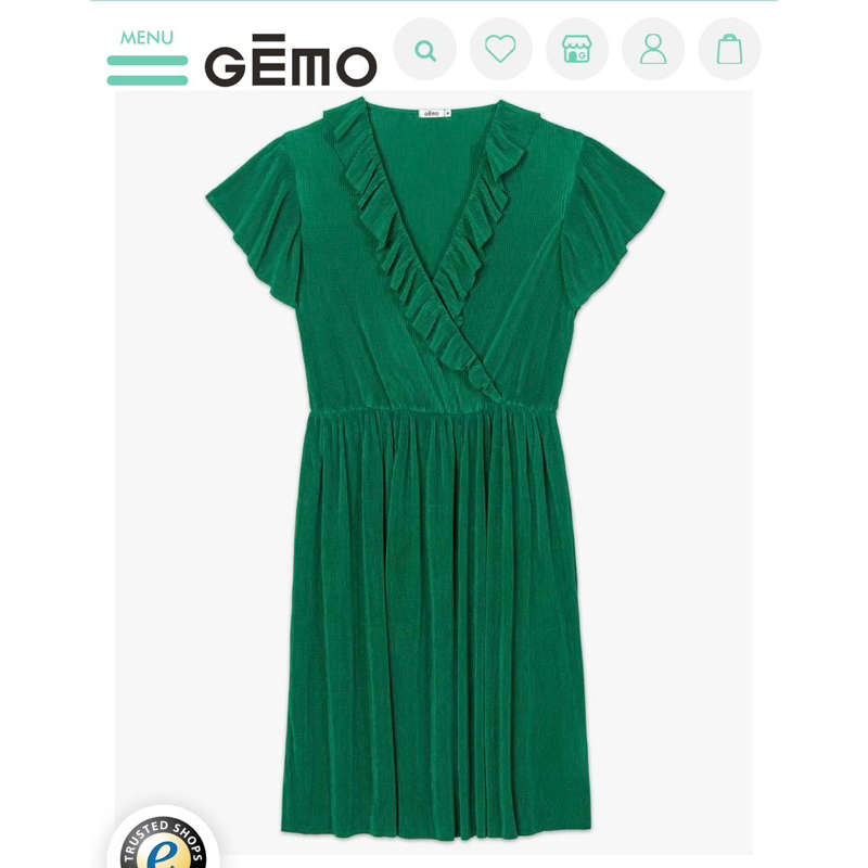 Váy dập li cổ V Gemo xuất xịn