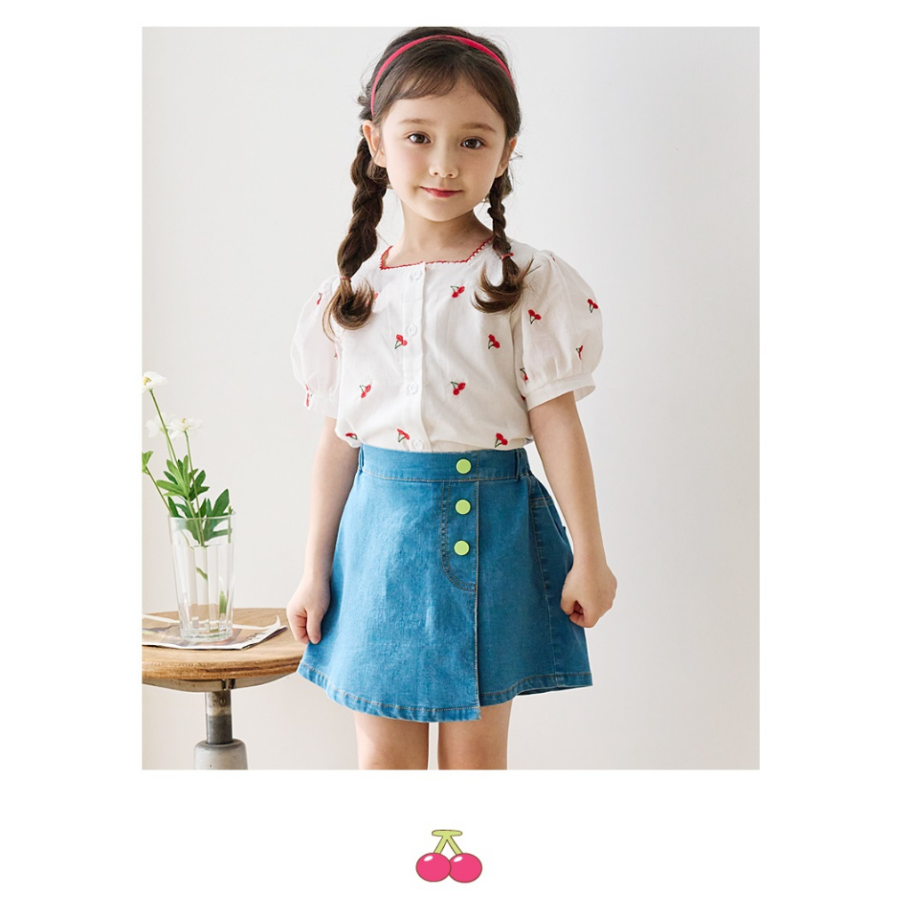 Áo sơ mi cộc tay Bebezoo thêu cherry nền trắng cho bé gái BEC2BL101