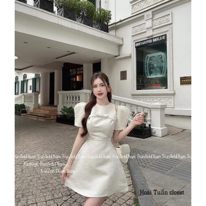 Đầm Tafta Vân Gỗ Tay Ren