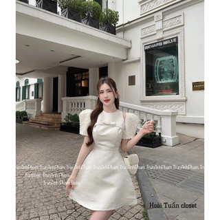 Đầm Tafta Vân Gỗ Tay Ren