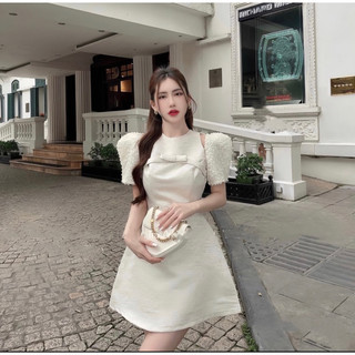 Đầm Tafta Vân Gỗ Tay Ren