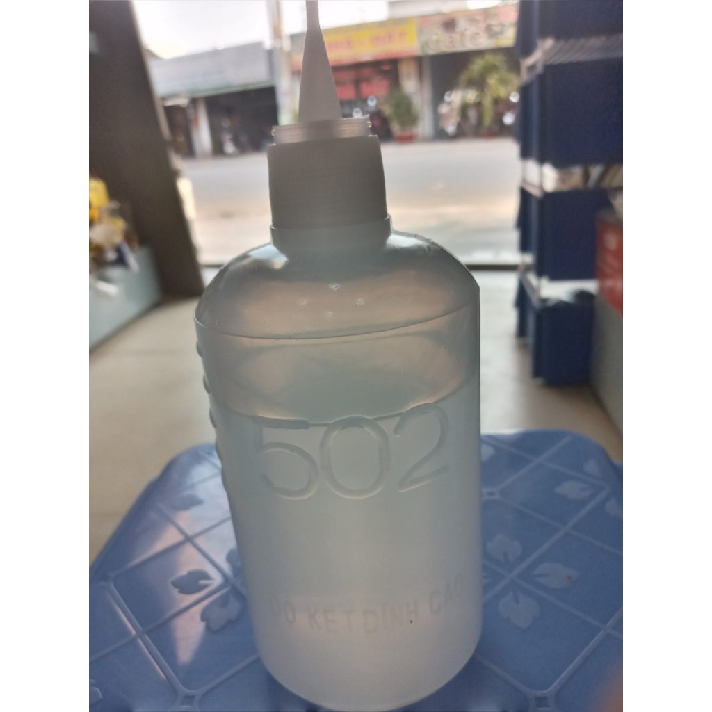 Keo dán 502 0.5 Lít