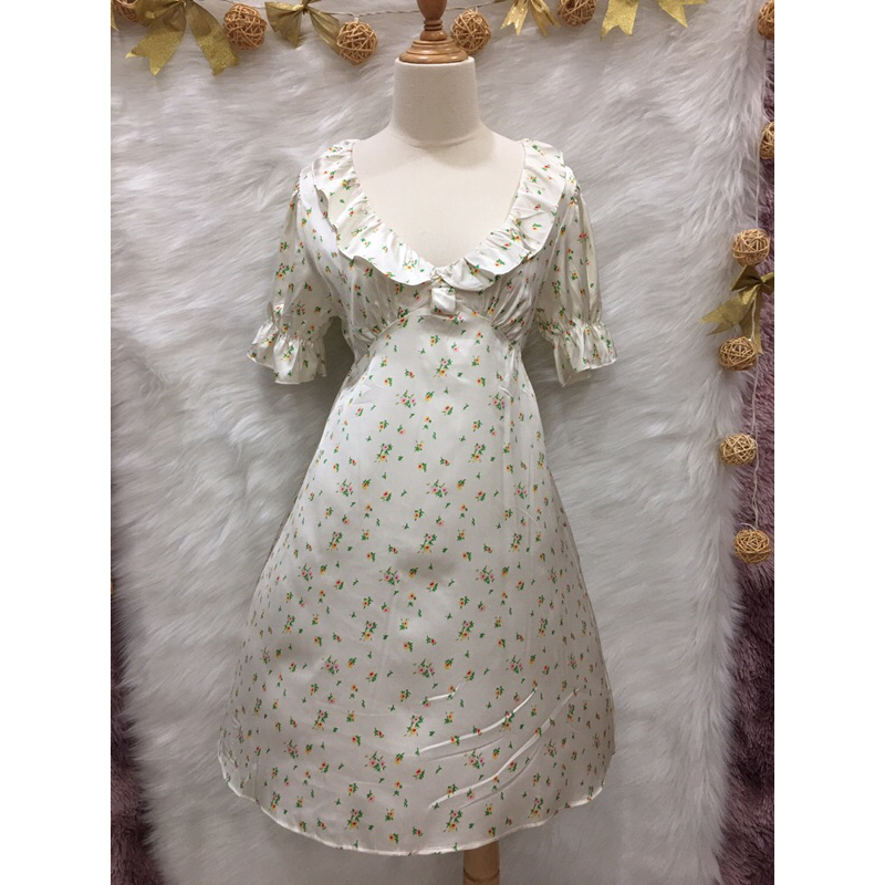 Váy Đầm hoa nhí cổ V bèo sâu 2 hand hiệu MuXiaoGuo- Size M