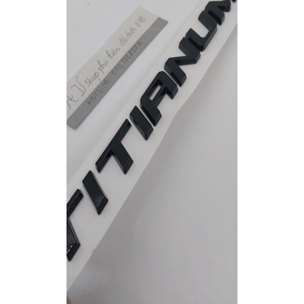 Miếng Dán Chữ TITANIUM Bằng nhựa ABS Trang Trí Xe Hơi màu đen