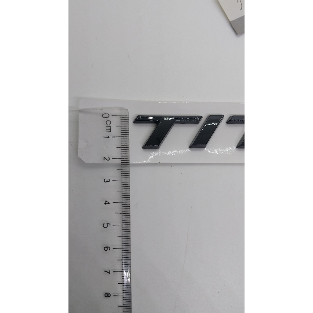 Miếng Dán Chữ TITANIUM Bằng nhựa ABS Trang Trí Xe Hơi màu đen