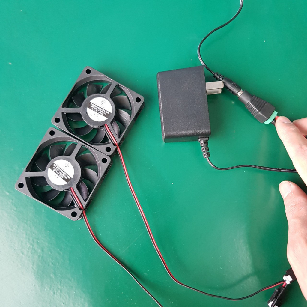 Quạt thủy sinh Bộ Quạt Hút Mùi 12V 6CM Tản Nhiệt Làm Mát Điện Thoại  Bể Cá Thú Nuôi ShopThongMinh5.0