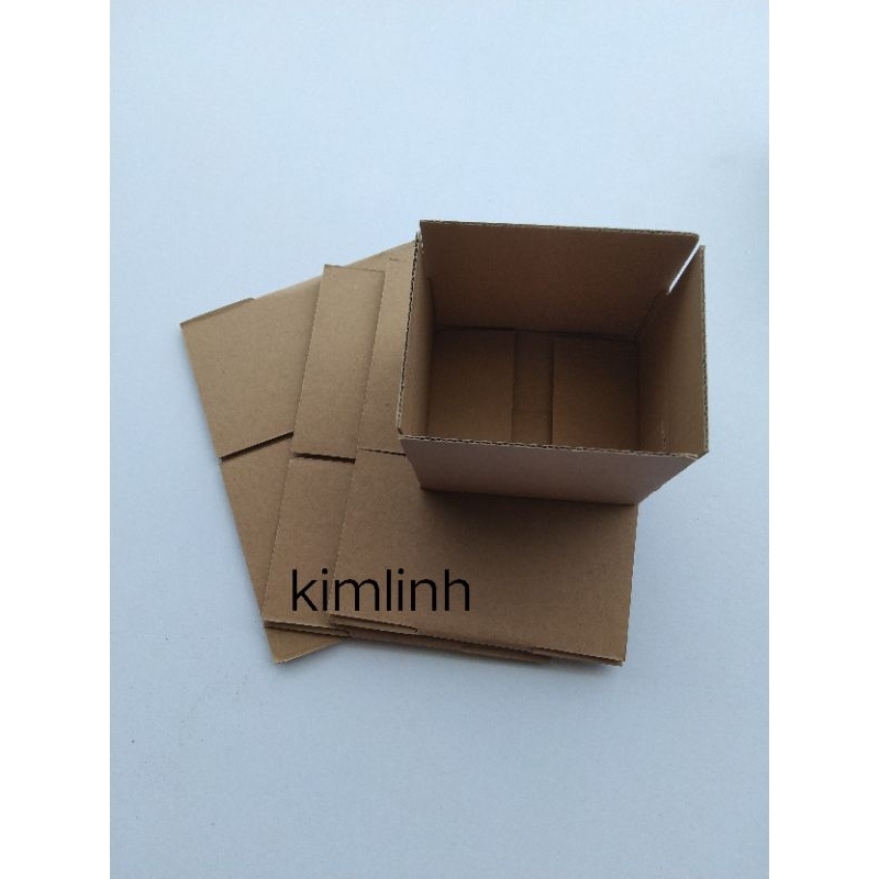 100 hộp size 10x10x5 ( hộp mặt trong và ngoài màu nâu)