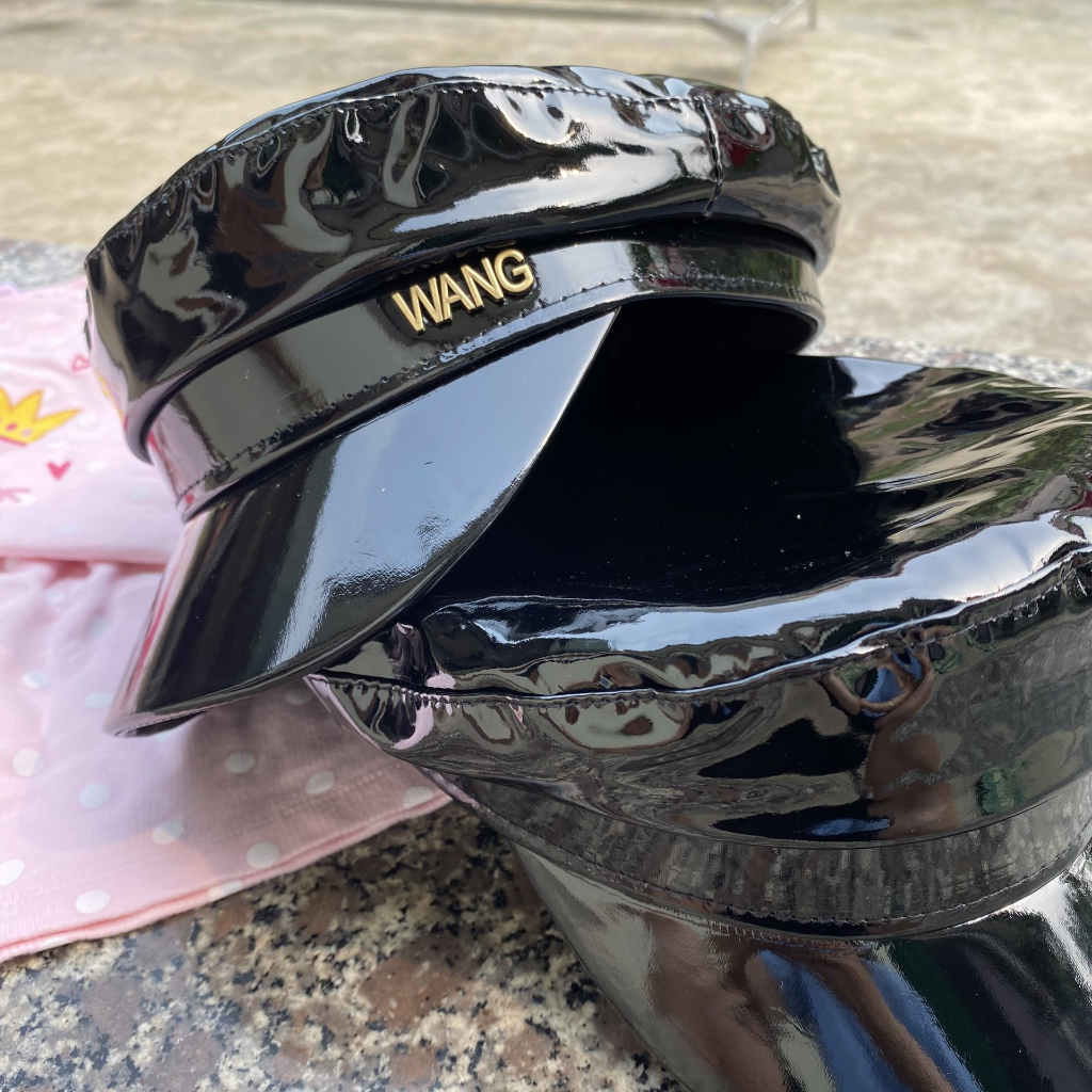 Mũ keppi da bóng hàng xịn 2 lớp dày dặn full tag, logo chắc chắn, sáng bóng 1 màu đen huyền thoại