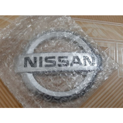 Logo gắn phía sau, phía trước cốp xe ô tô Nissan Grand Livina/ Nissan Tida/ Nissan Teana/ Nissan Nav