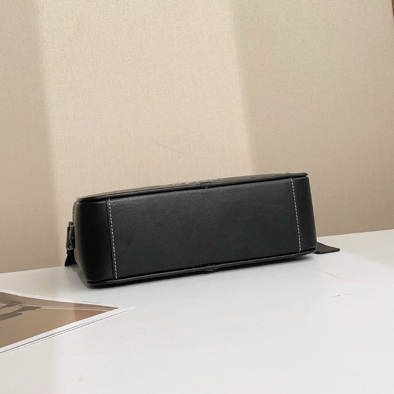 Túi C0ACH Lunar New Year Charter Crossbody 24 đeo chéo xịn xò