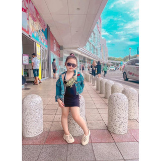 váy body yếm kitty cho bé
