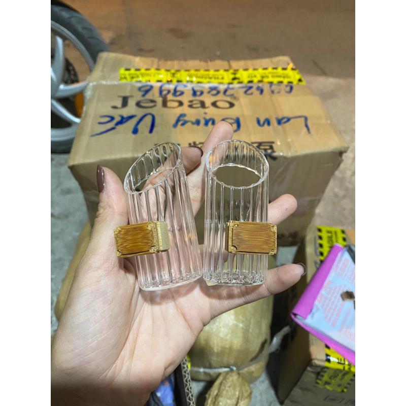 Cóng chống vảy thuỷ tinh mào
