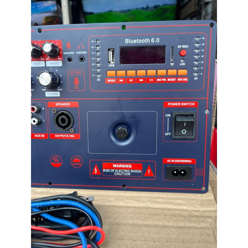 BO MẠCH LOA KÉO KẾT HỢP LIVESTREAM VÀ LED NHÁY THEO NHẠC LẦN ĐẦU TRÊN THỊ TRƯỜNG