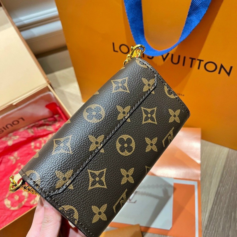 Túi lv bitsy pouch s16