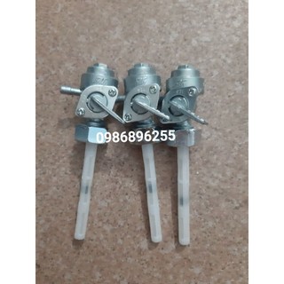 1 chiếc khóa x.ăng dưới xe ba gác - ba bánh