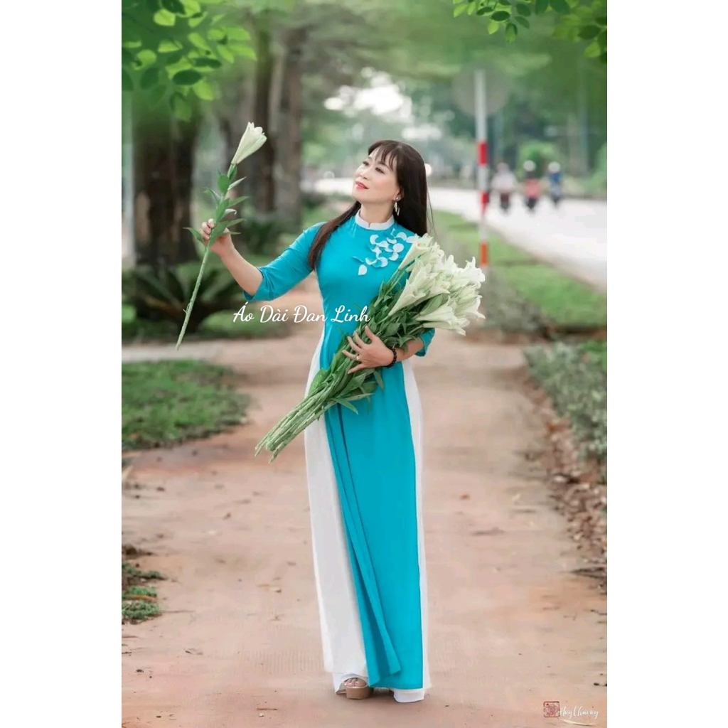 Áo dài 4 tà màu xanh trắng đẹp cuốn hút - Áo Dài Đan Linh