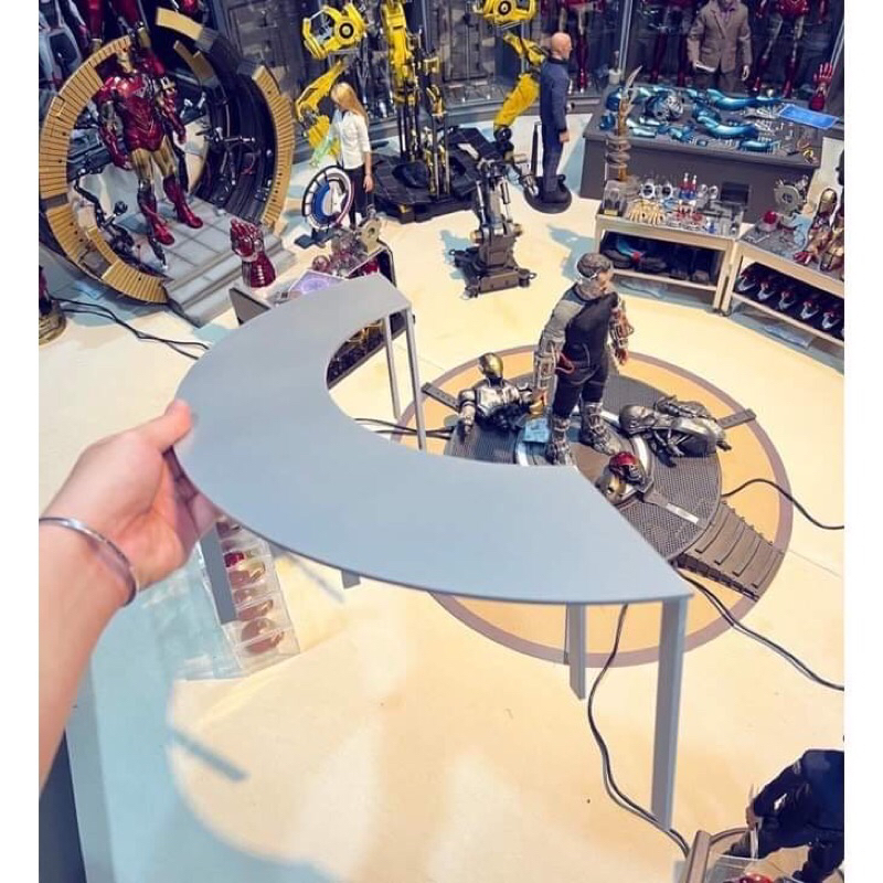 Mô hình bàn iron man 1/12 -1/6