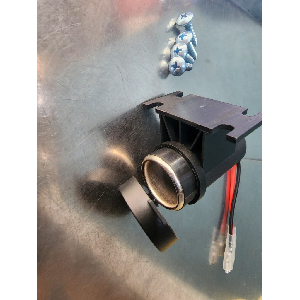 Tẩu sạc 12v chống nước (MẪU I) cho xe hơi, ô tô, xe máy, tàu thủy | BigBuy360 - bigbuy360.vn