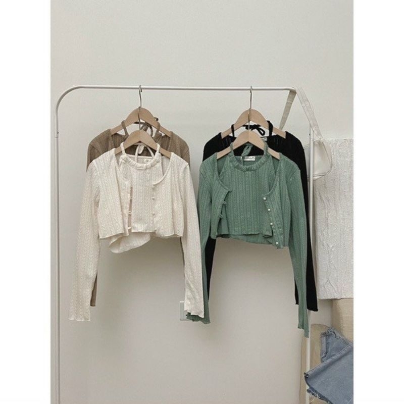 Set Áo Yếm + Áo Croptop Nút Tay Dài Len