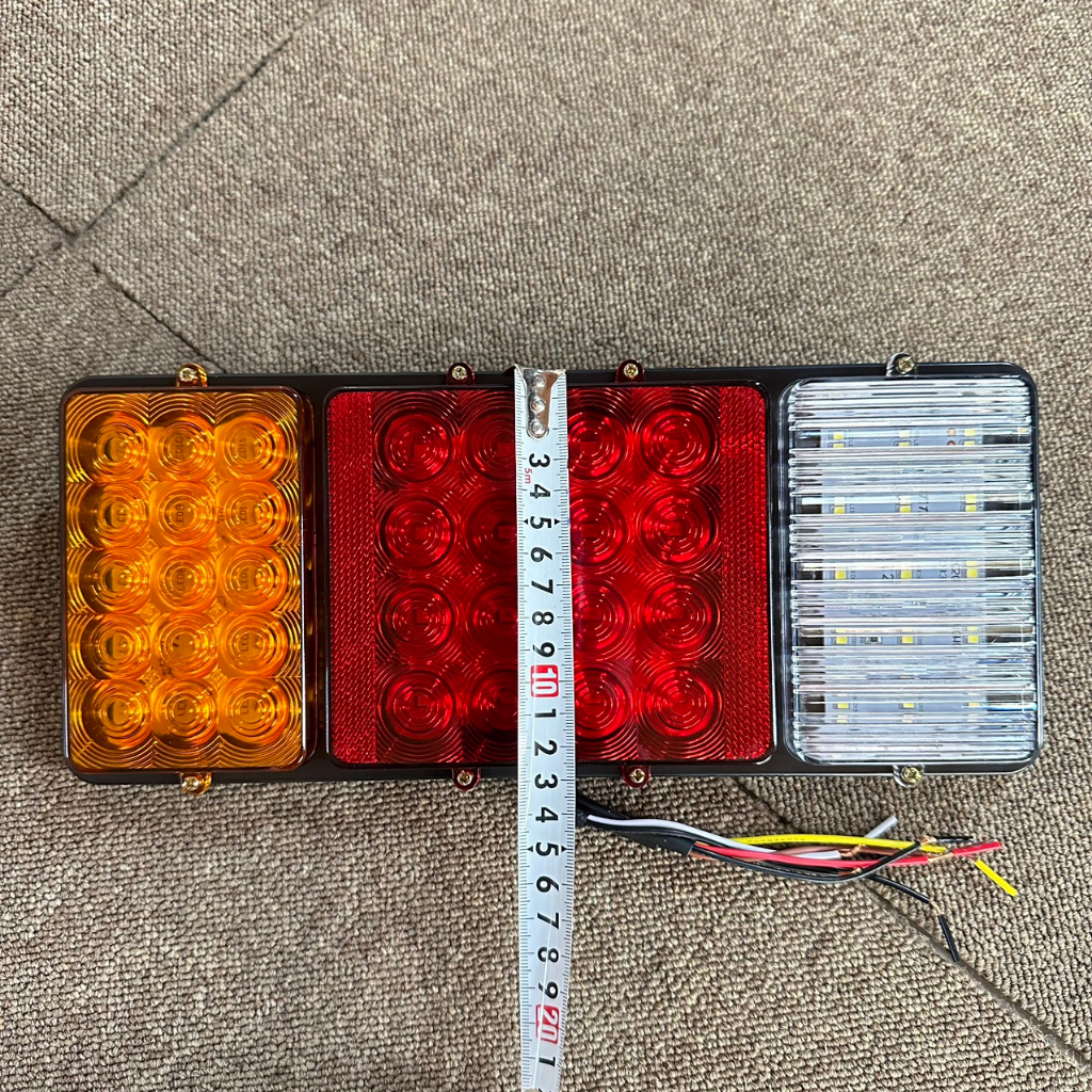 Đèn hậu xe tải. Đèn hậu Led đuôi xe ô tô 12v/24v chất lượng cao. SD 2003A