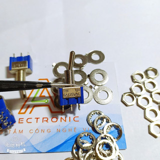 Công tắc gạt mts-102 6a 125vac sp001430