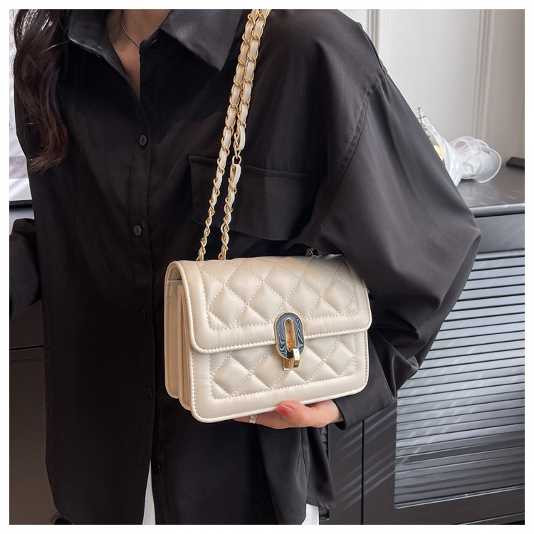 Túi xách nữ túi đeo chéo khóa tròn phong cách Hàn Quốc SMN565