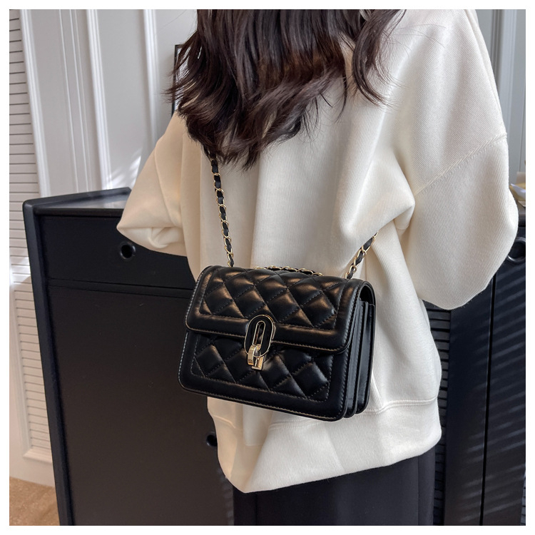 Túi xách nữ túi đeo chéo khóa tròn phong cách Hàn Quốc SMN565