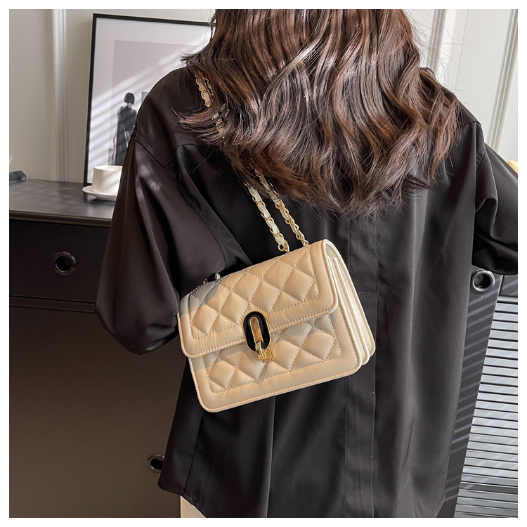 Túi xách nữ túi đeo chéo khóa tròn phong cách Hàn Quốc SMN565