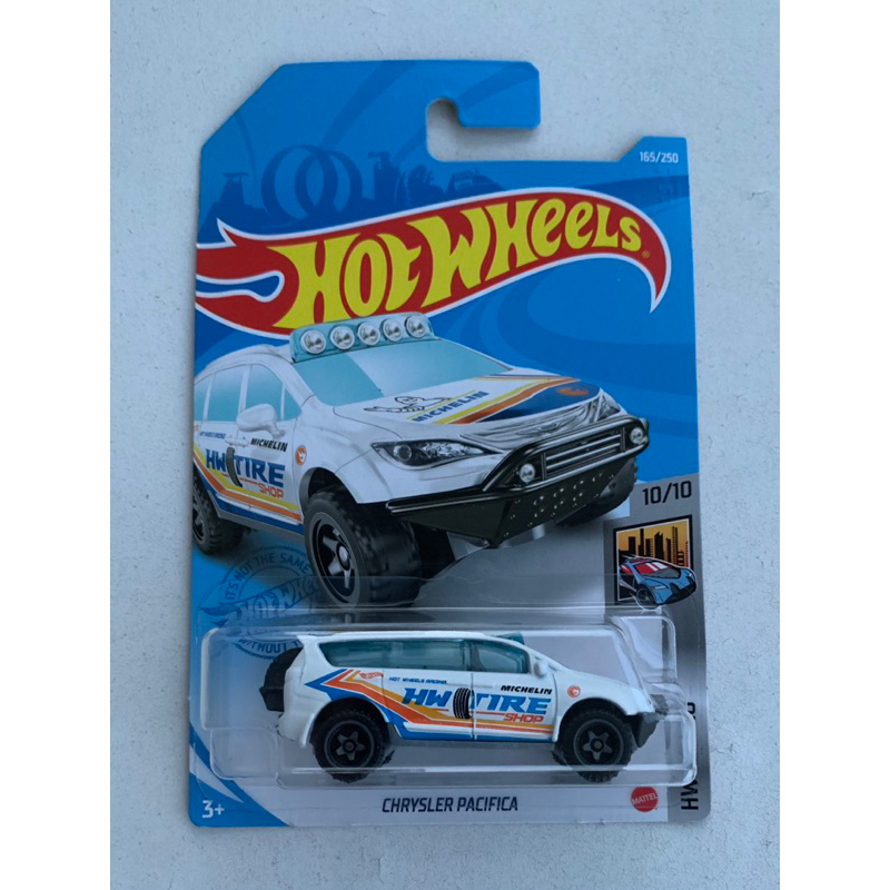 Hot Wheels Chrysler Pacifica (Treasure Hunt)