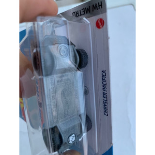 Hot Wheels Chrysler Pacifica (Treasure Hunt)