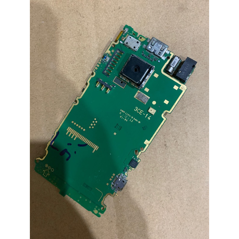 Main chết nokia n8