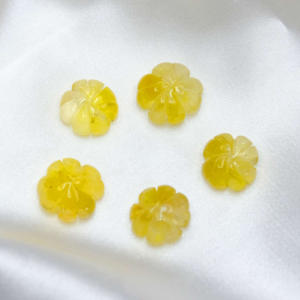 Cỏ bốn lá tóc vàng xỏ vòng tay UPCARA