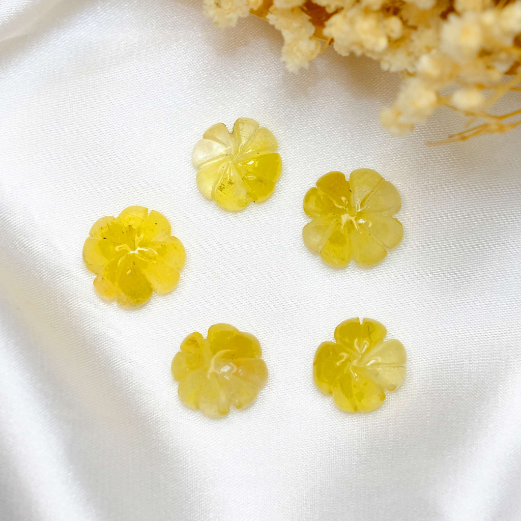 Cỏ bốn lá tóc vàng xỏ vòng tay UPCARA