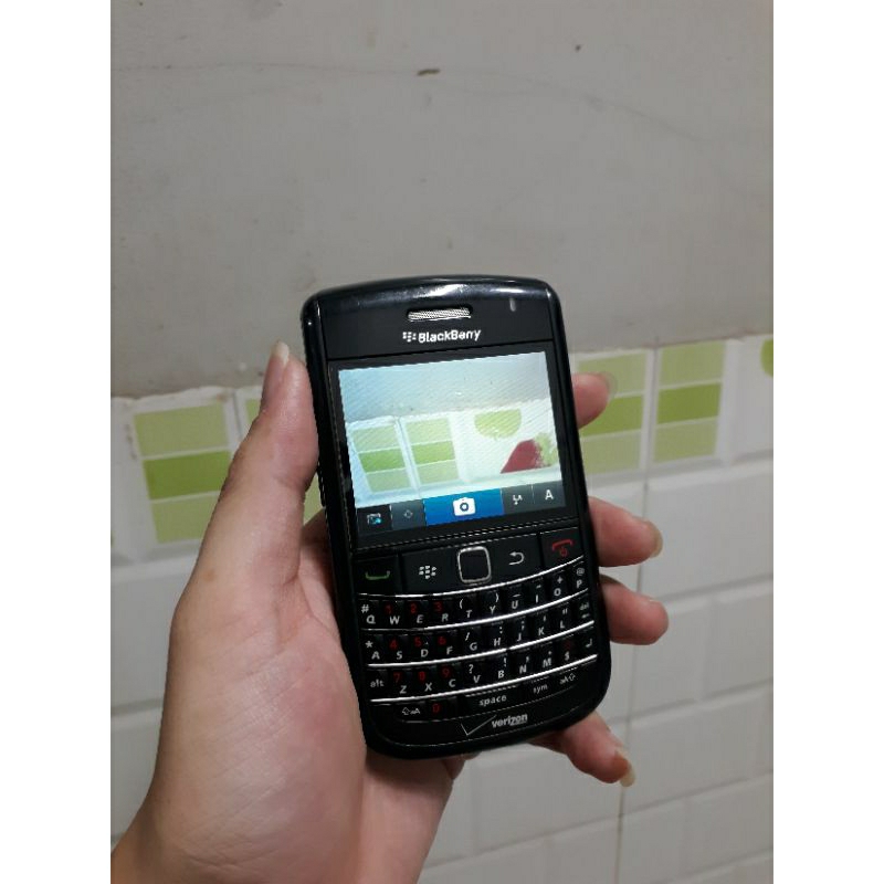Điện thoại cũ Blackberry 9650 3g, wifi, làm máy phụ, sưu tầm