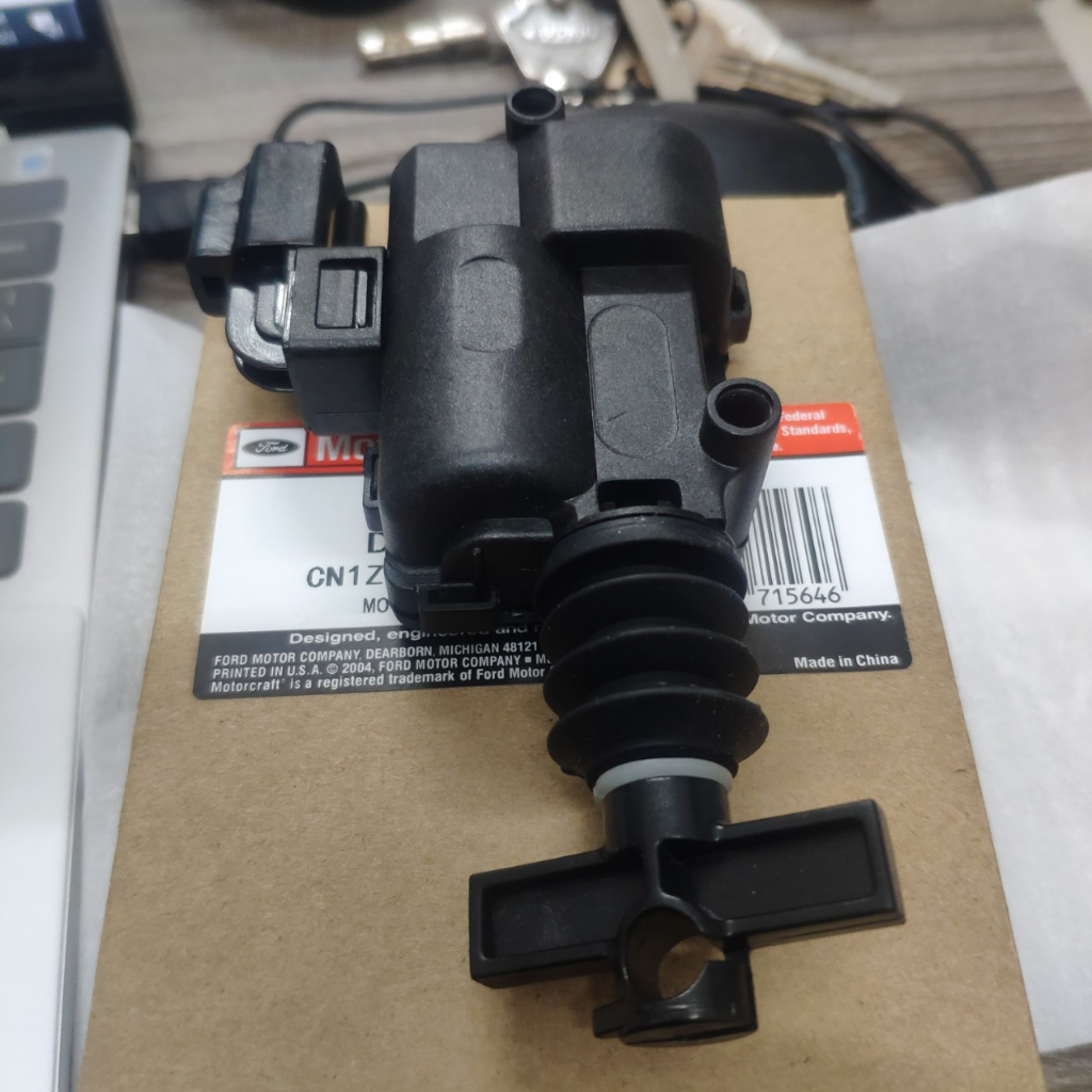Chuột cốp Ford EcoSport hàng Motocraft