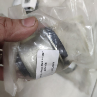 Cao su càng a trên ford ranger- bt 50 2011-2018 giá 1 chiếc