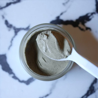 Kem đánh răng sét khoáng Bentonite
