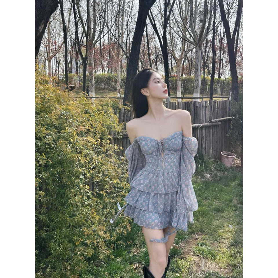 Váy ngắn hoa hai dây ôm eo màu danh dương siêu mới