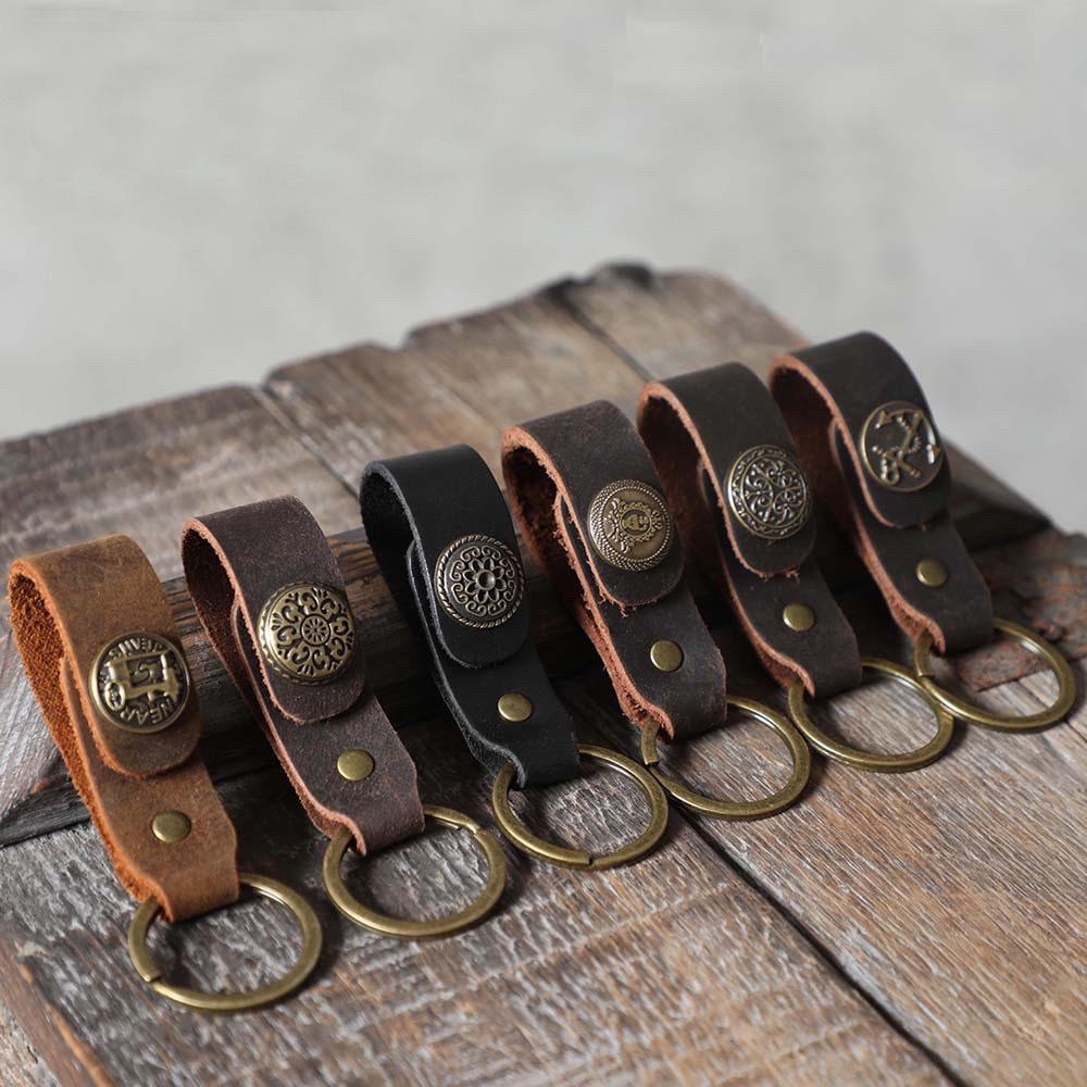 Móc chìa khoá Handmade da thật cúc bấm ngẫu nhiên